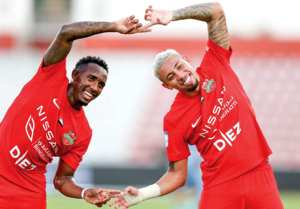 جانب من احتفال شباب الأهلي بالفوز على الظفرة 