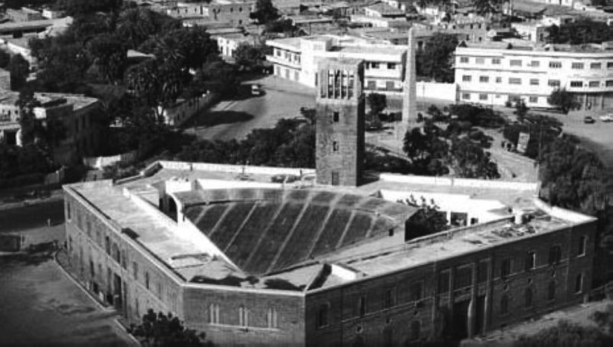 1940  القوات الإيطالية تستولي على منطقة الصومال التابعة آنذاك للنفوذ البريطاني.