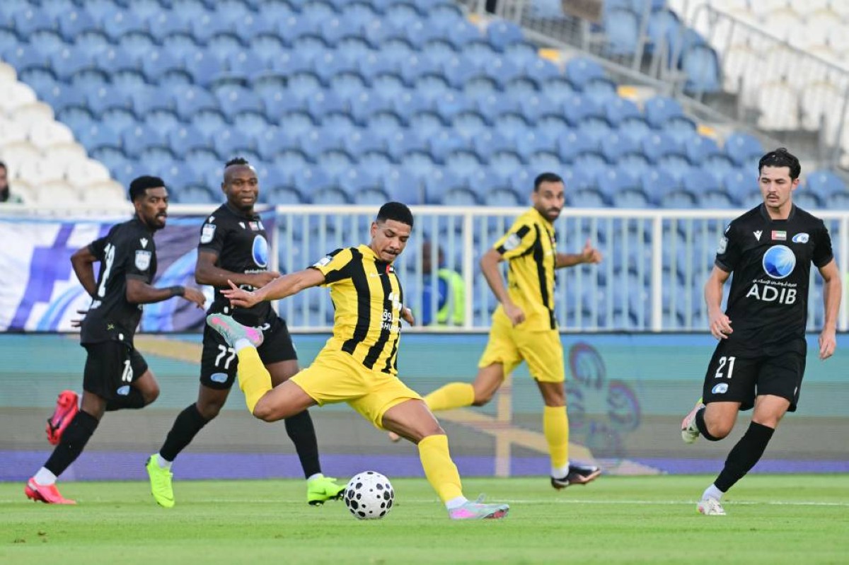 هدف متأخر من ركلة جزاء يمنح كلباء الفوز على بني ياس