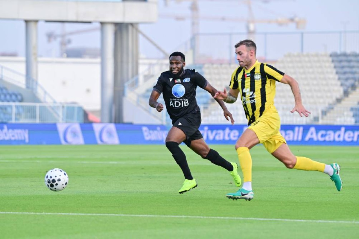 هدف متأخر من ركلة جزاء يمنح كلباء الفوز على بني ياس