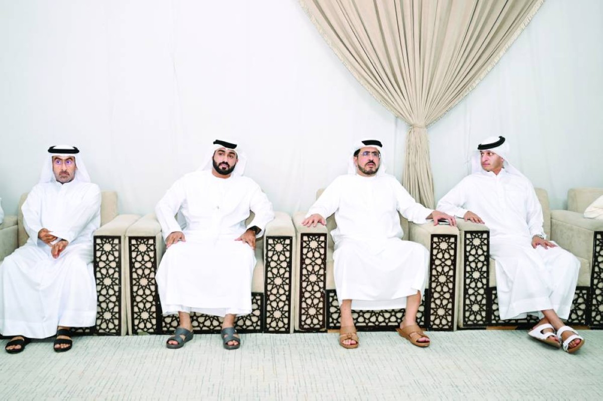  سعيد الطاير خلال  تقديم واجب العزاء في وفاة صلاح بن زعل| تصوير: زافير ويلسون ونجيب محمد 