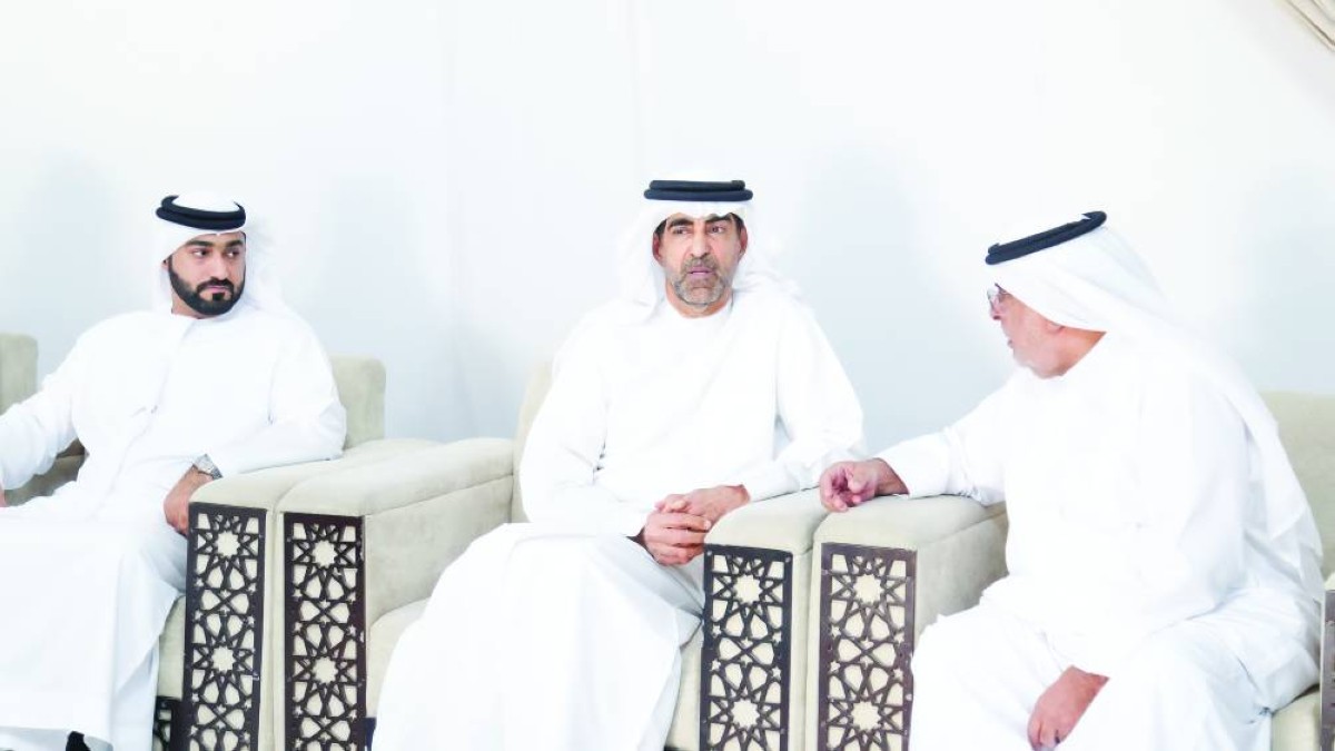  حنيف حسن خلال العزاء  