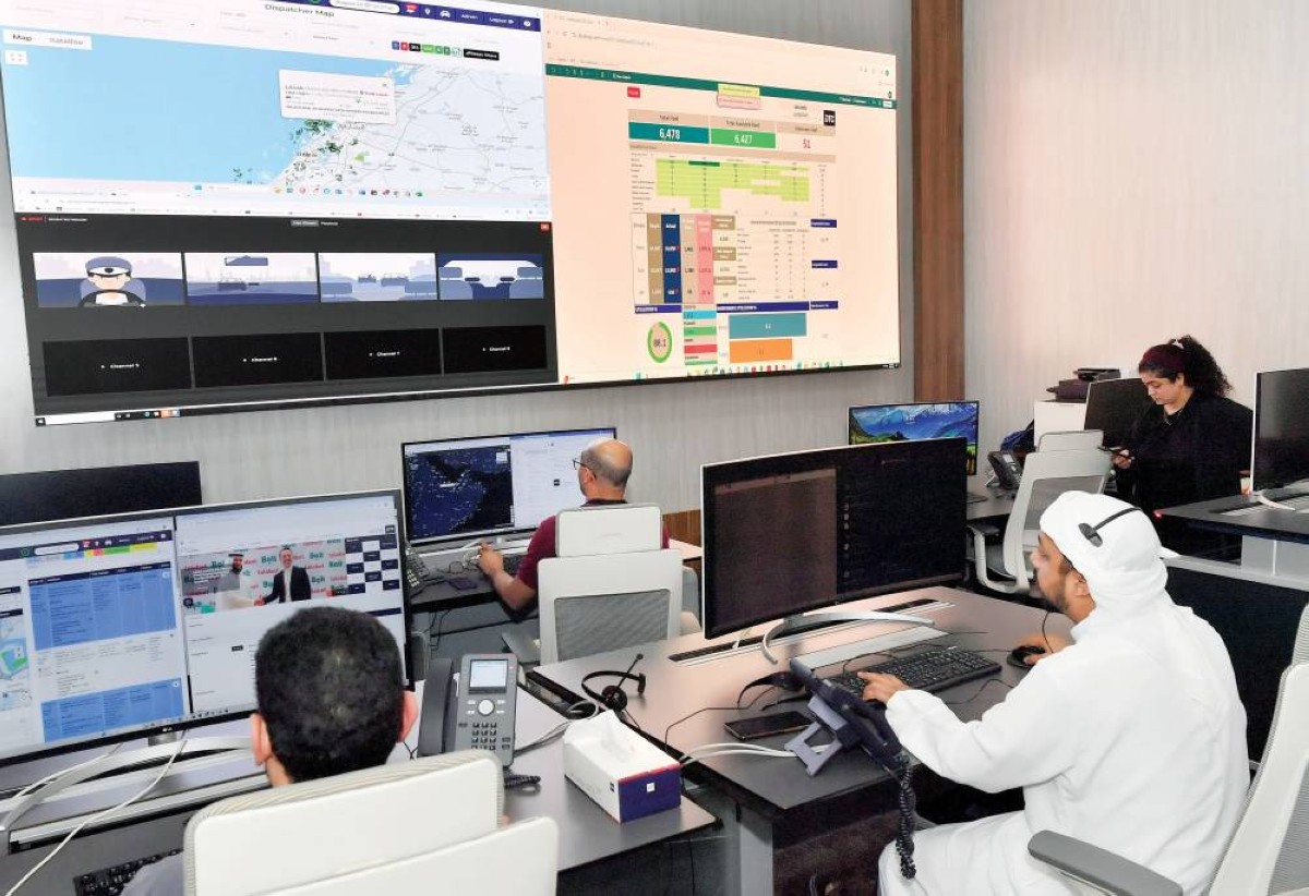 مركز التحكم والعمليات يشرف على تشغيل الحافلات 