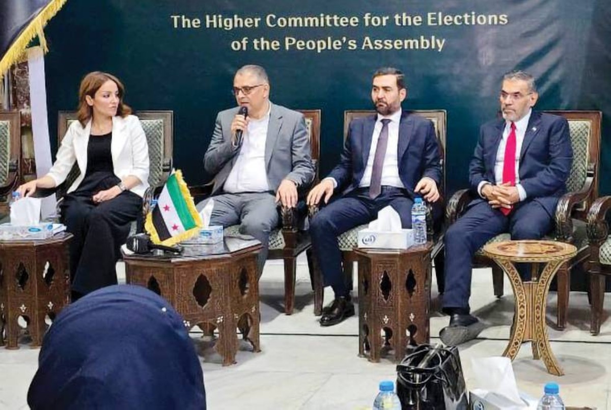 جانب من اجتماع للجنة العليا لانتخابات مجلس الشعب في دمشق