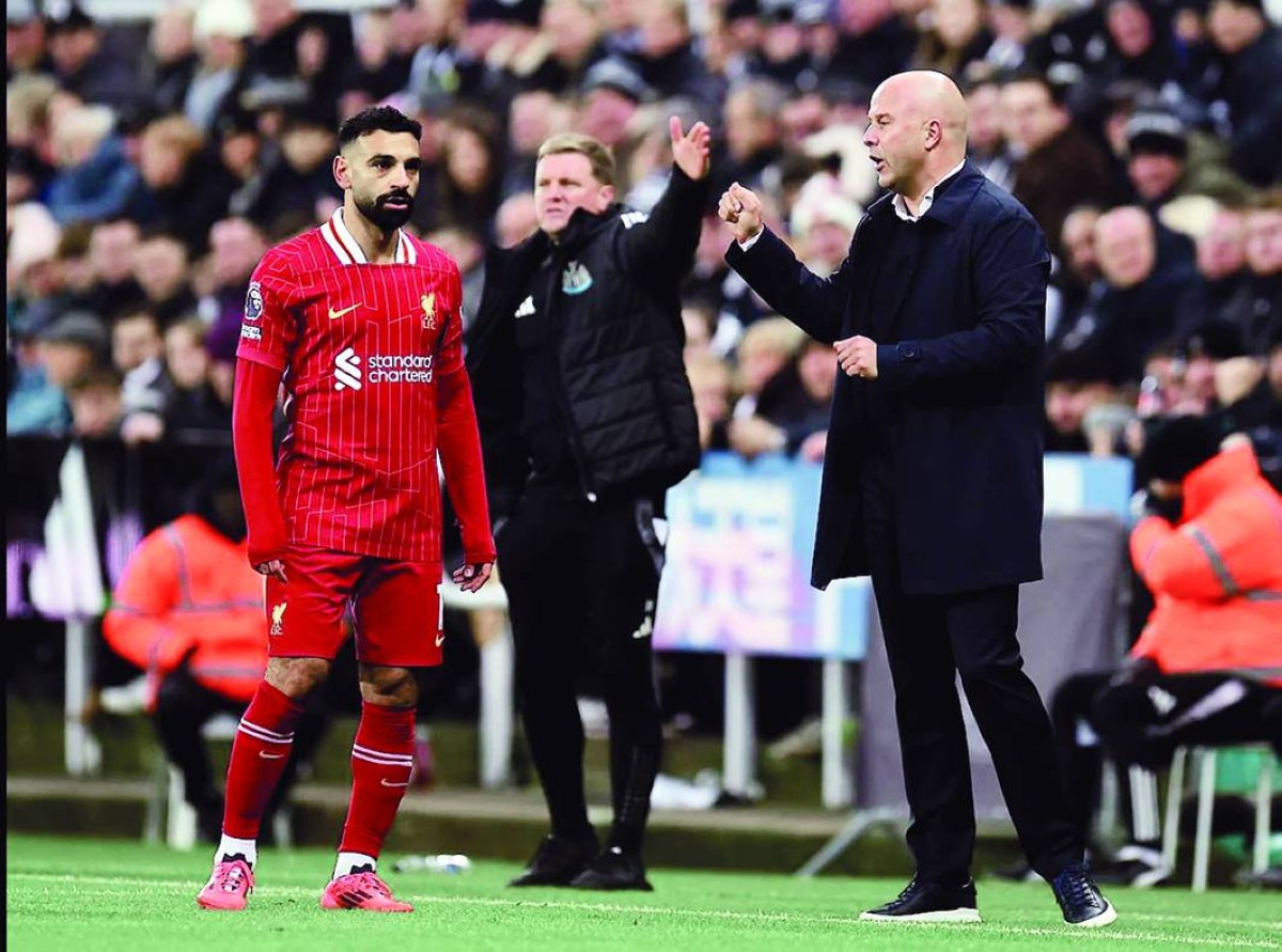 آرني سلوت يوجه نجم ليفربول محمد صلاح