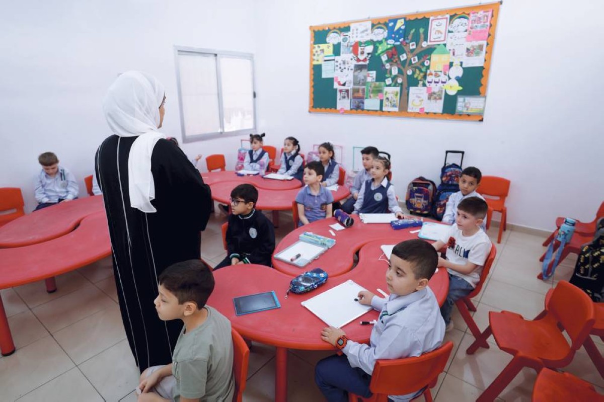 انتظام الطلبة في انطلاق العام الدراسي بالشارقة