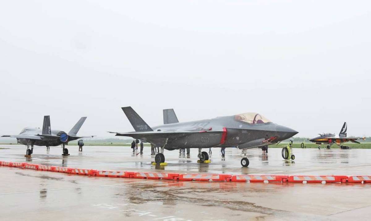 طائرات مقاتلة أمريكية من طراز «إف - 35» في قاعدة بكوريا الجنوبية