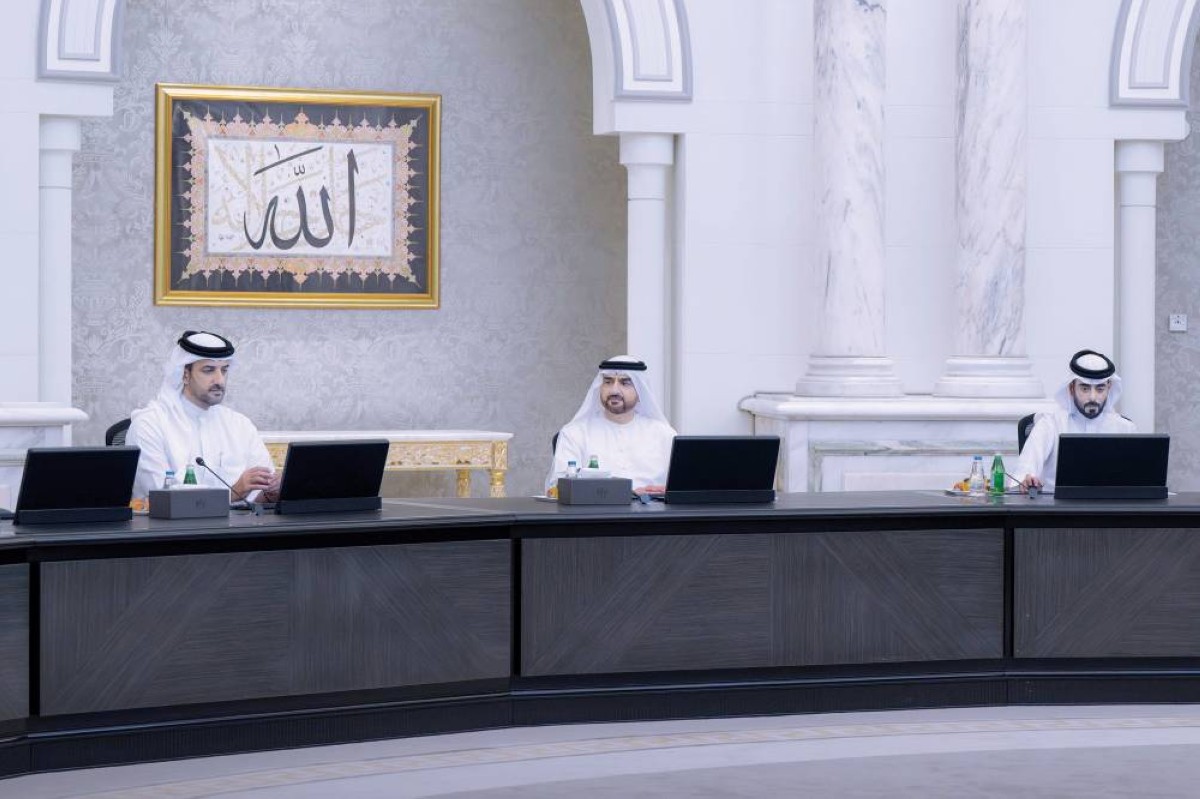 عبدالله بن سالم وسلطان بن أحمد خلال الاجتماع