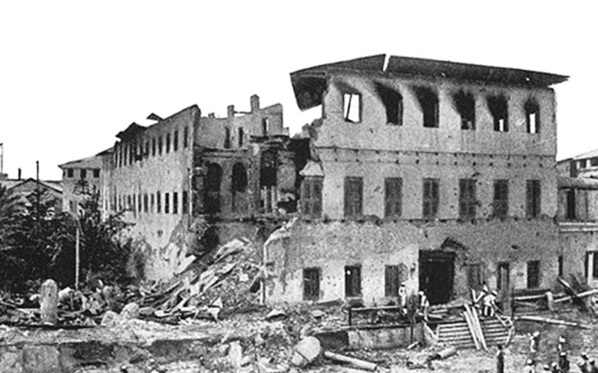 1896  اندلاع الحرب البريطانية الزنجبارية وهي أقصر حرب في التاريخ