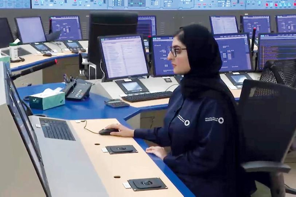 إنجازات متواصلة للمرأة الإماراتية على مدى خمسة عقود 
