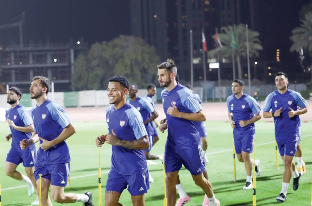 منتخبنا يتدرب في أجواء من التفاؤل بدبي 
