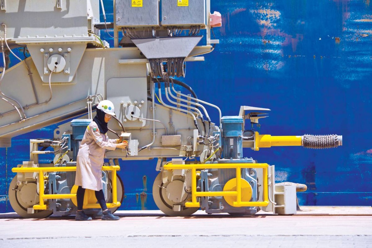 المرأة الإماراتية لا تنتظر الفرص بل تصنعها 
