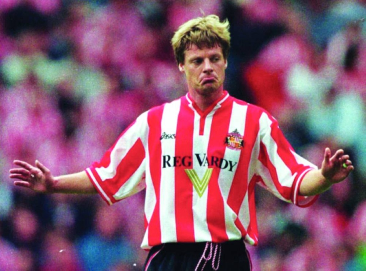 عقود اللاعبين.. بنود غريبة وطلبات عجيبة