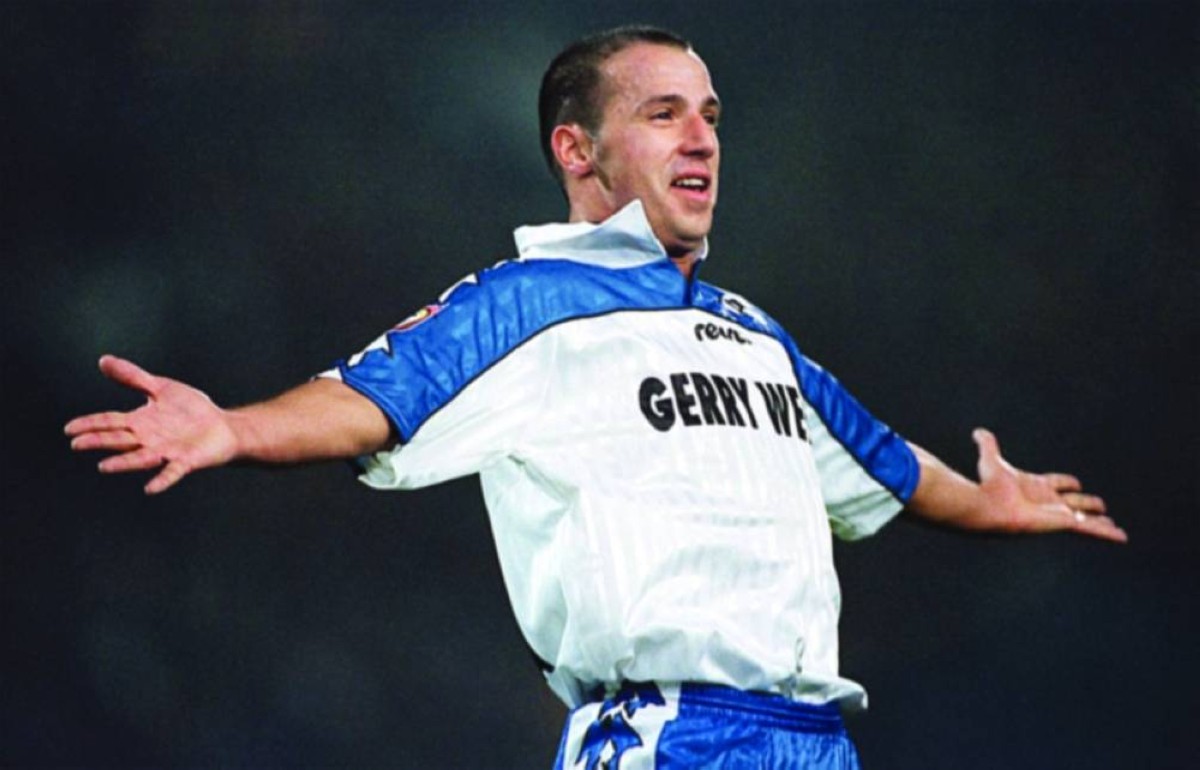 عقود اللاعبين.. بنود غريبة وطلبات عجيبة