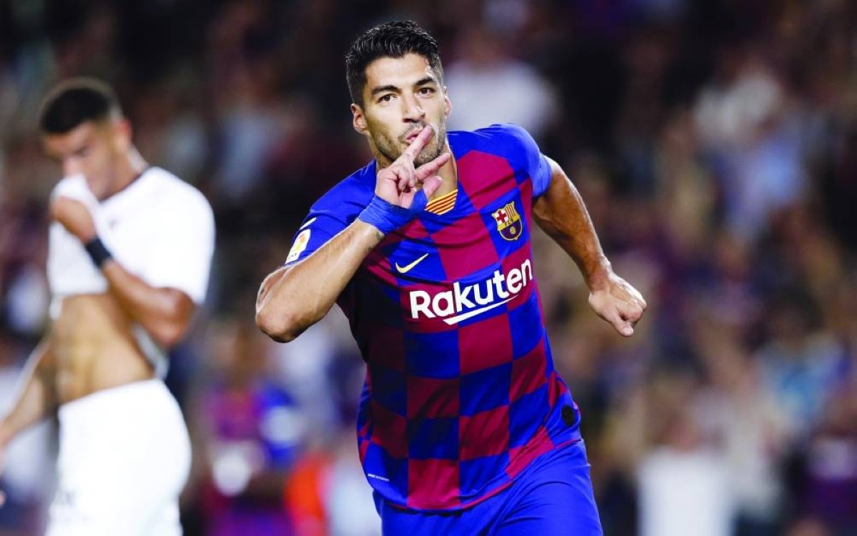 عقود اللاعبين.. بنود غريبة وطلبات عجيبة