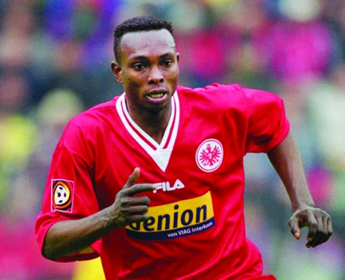 عقود اللاعبين.. بنود غريبة وطلبات عجيبة