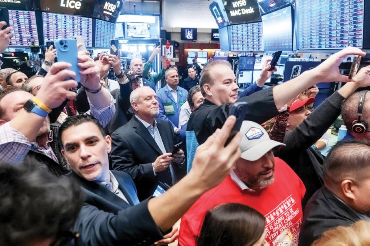  متداولون في «وول ستريت» يتابعون مؤشرات الأسهم  