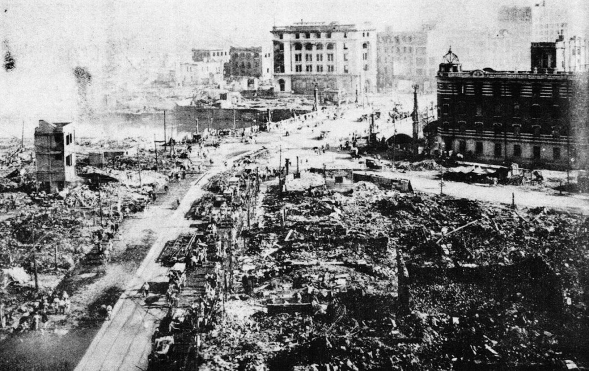 1923 -   زلزال في طوكيو ويوكوهاما يقتل 150 ألفاً ويشرّد مليونين.