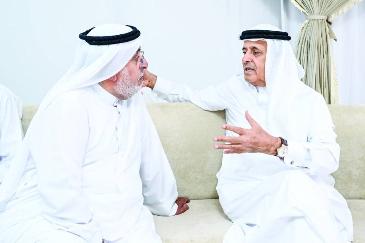 اللواء م إسماعيل القرقاوي رئيس الإتحاد العربي لكرة السلة خلال العزاء 