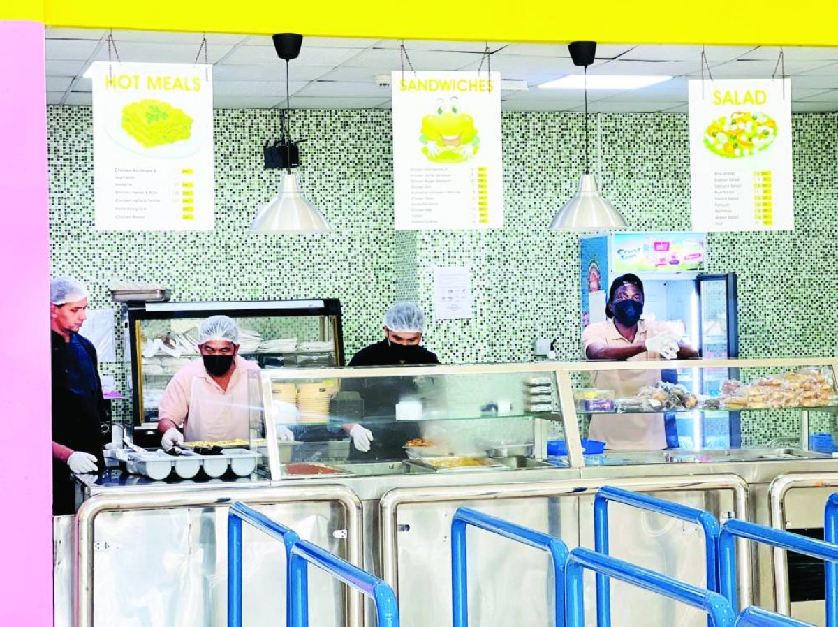 التزام كامل بمعايير الصحة والسلامة 
مقاصف جديدة