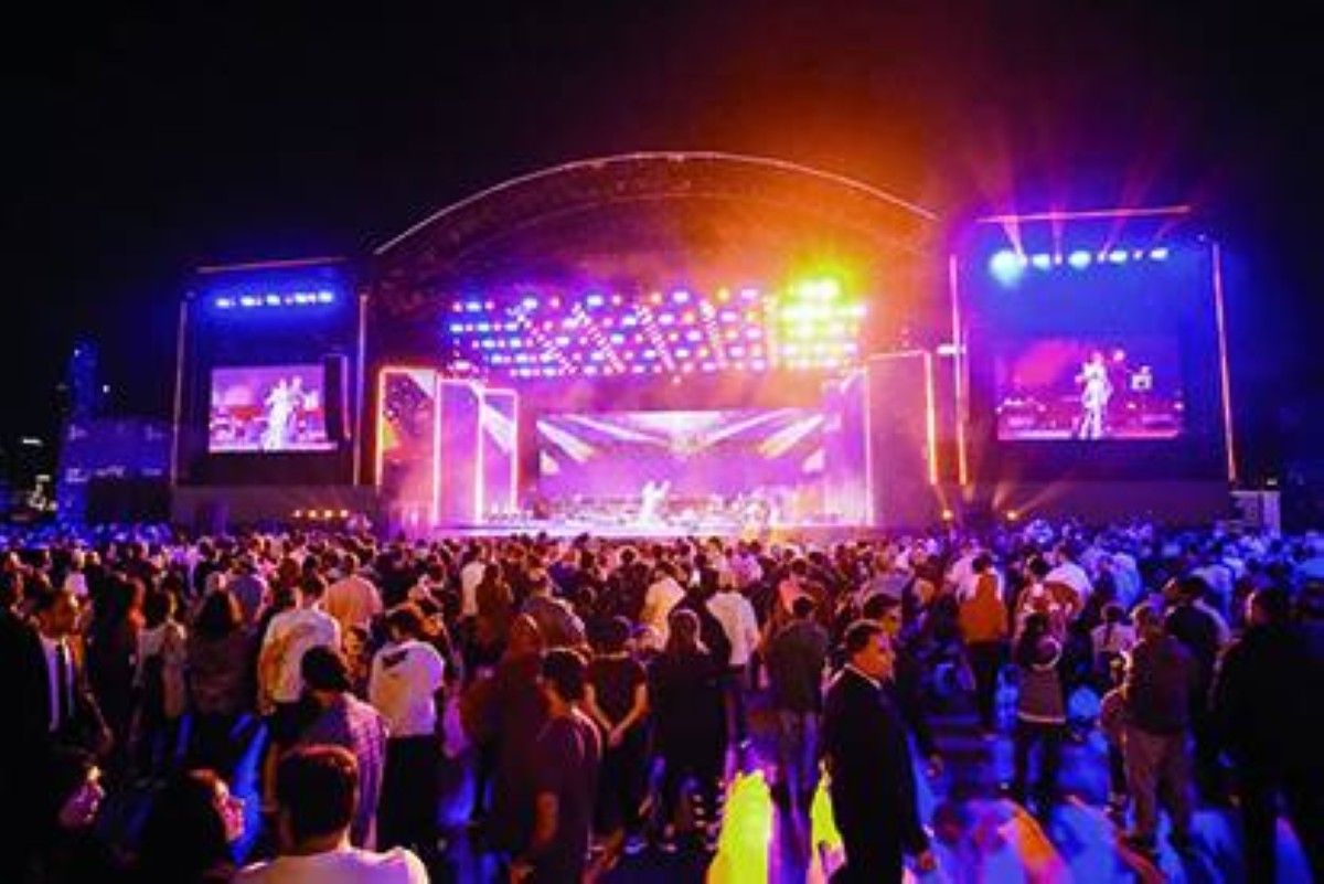 عروض جماهيرية تميز المهرجان