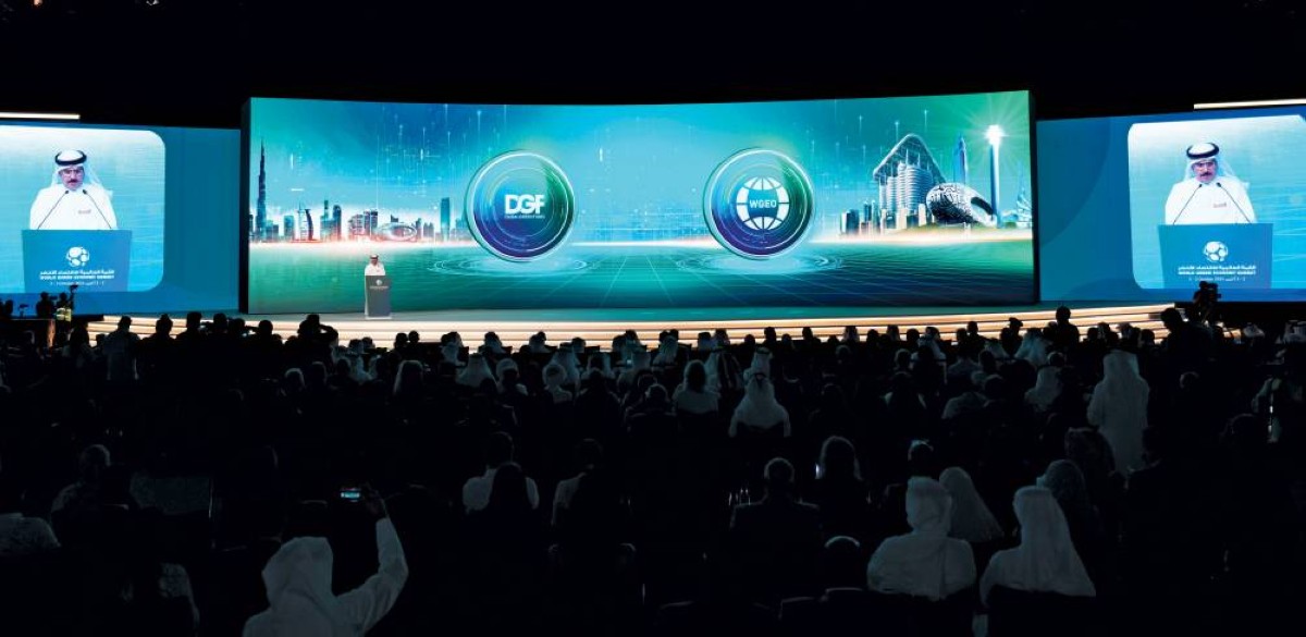 القمة تنعقد هذا العام تحت شعار «الابتكار المؤثر: تسريع مستقبل الاقتصاد الأخضر» وتتناول تحديات توسيع نطاق الطاقة المتجددة وتمويل الحلول المناخية 