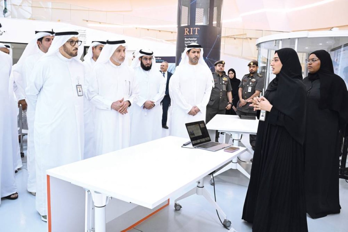 محمد المري ومحمد الزرعوني خلال إطلاق البرنامج