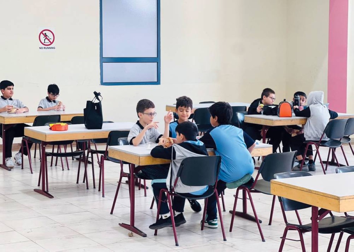 ضرورة اختيار وجبات متوازنة تمد الطلبة بالطاقة اللازمة وتقوي مناعتهم 