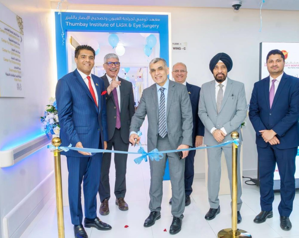 جانب من افتتاح مركز ثومبي لليزك وجراحات العيون في مدينة ثومبي الطبية، بعجمان بحضور الدكتور محمد هشام، المدير الطبي واستشاري طب العيون بمستشفى مغربي للعيون، والسيد أكبر محي الدين ثومبي ، نائب رئيس مجموعة ثومبي لقطاع الرعاية الصحية