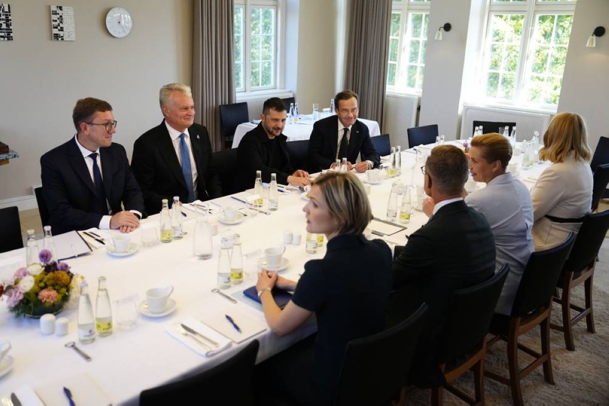 قادة «تحالف الراغبين» خلال اجتماع بحضور زيلينسكي في العاصمة الدنماركية كوبنهاغن