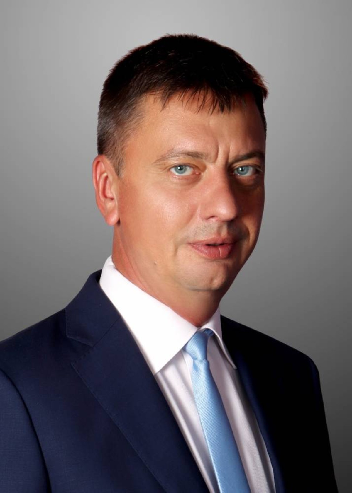 أليكسي سيدوروف خبير علم البيانات في شركة دينودو