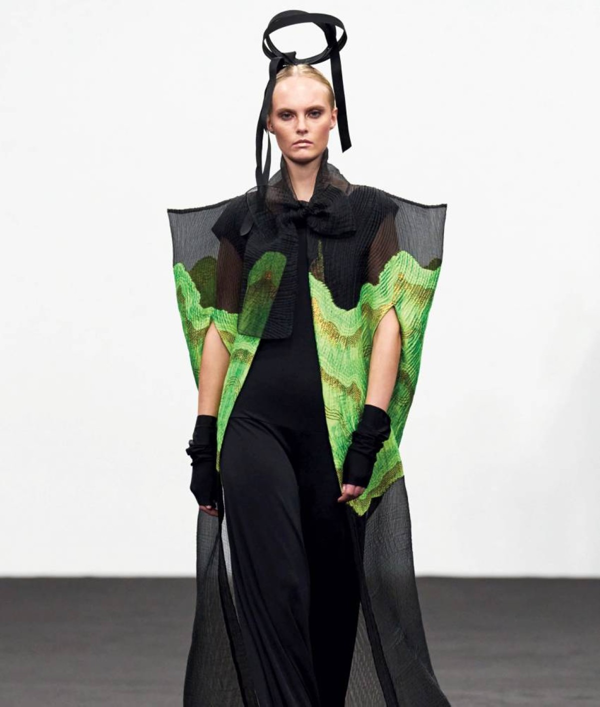 اليوم الرابع من «دبي للموضة».. عروض عالمية برؤى مبتكرة