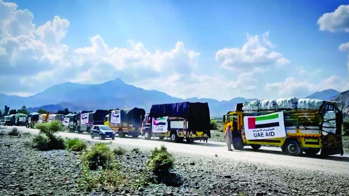 قافلة شاحنات محملة بالمساعدات الإماراتية 