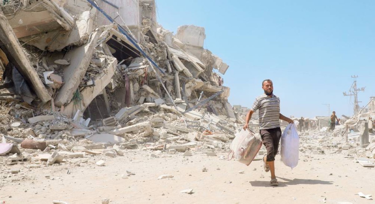 نزوح فلسطيني من مناطق الغارات الإسرائيلية في مدينة غزة 