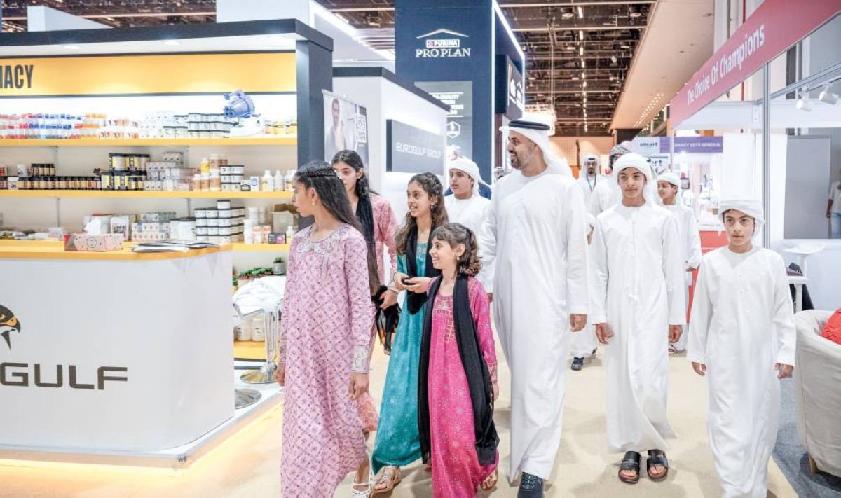  ذياب بن محمد وزايد بن محمد بن طحنون ومحمد بن خالد بن محمد وسلامة وفاطمة بنت ذياب بن محمد وسلامة بنت خالد بن محمد 