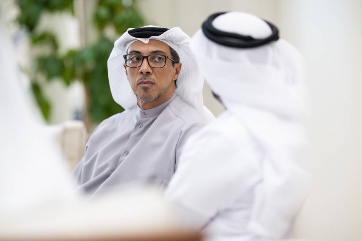 ABU DHABI, UNITED ARAB EMIRATES - September 07, 2025: HH Sheikh Mansour bin Zayed Al Nahyan, UAE Vice President and Deputy Prime Minister (C) attends a meeting with HM King Abdullah II, King of Jordan (not shown), at Al Shati Palace.
( Hamad Al Kaabi / UAE Presidential Court )
---