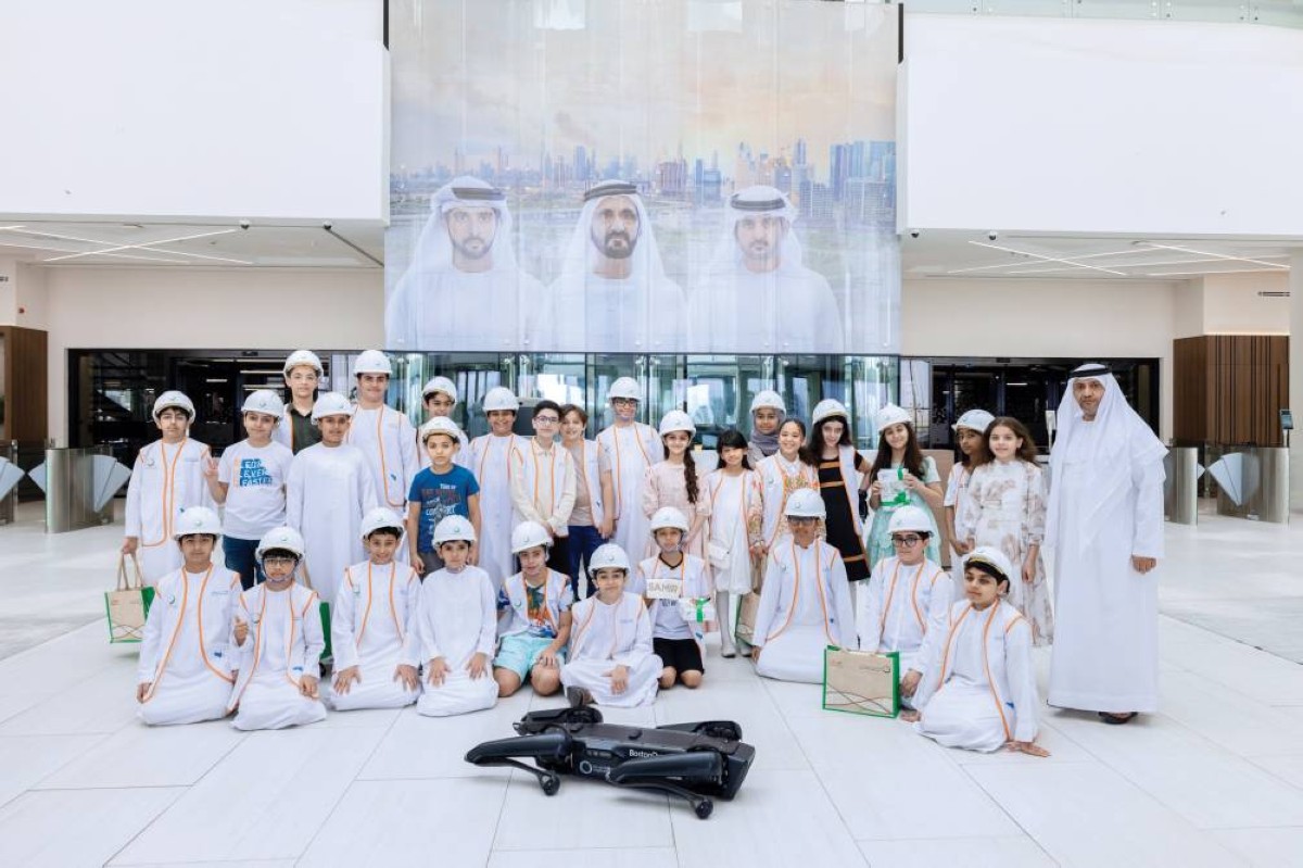 تمكين الطلاب من خلال تحويل أفكارهم إلى نماذج إبداعية ملموسة 