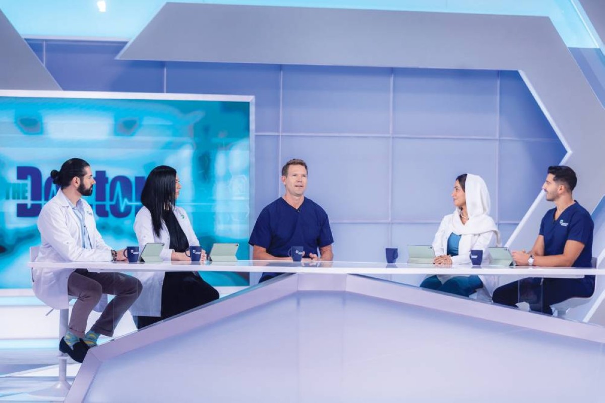نخبة من الأطباء العرب البارزين في تخصصات مختلفة يشاركون في البرنامج