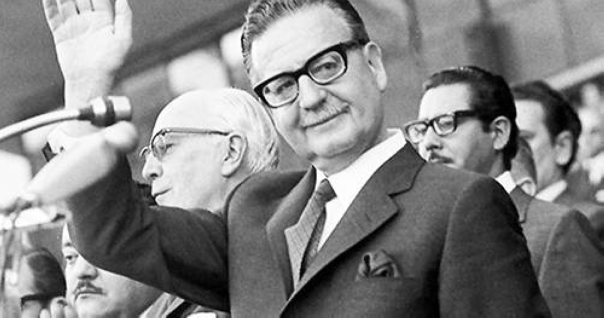 1973 انقلاب عسكري في تشيلي يطيح بالرئيس سلفادور أليندي ويؤدي إلى مقتله.
