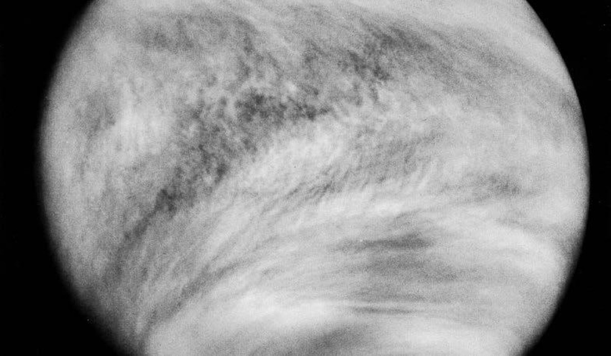 2020 علماء فلك يعلنون اكتشاف غاز الفوسفين في الغلاف الجوي لكوكب الزهرة
