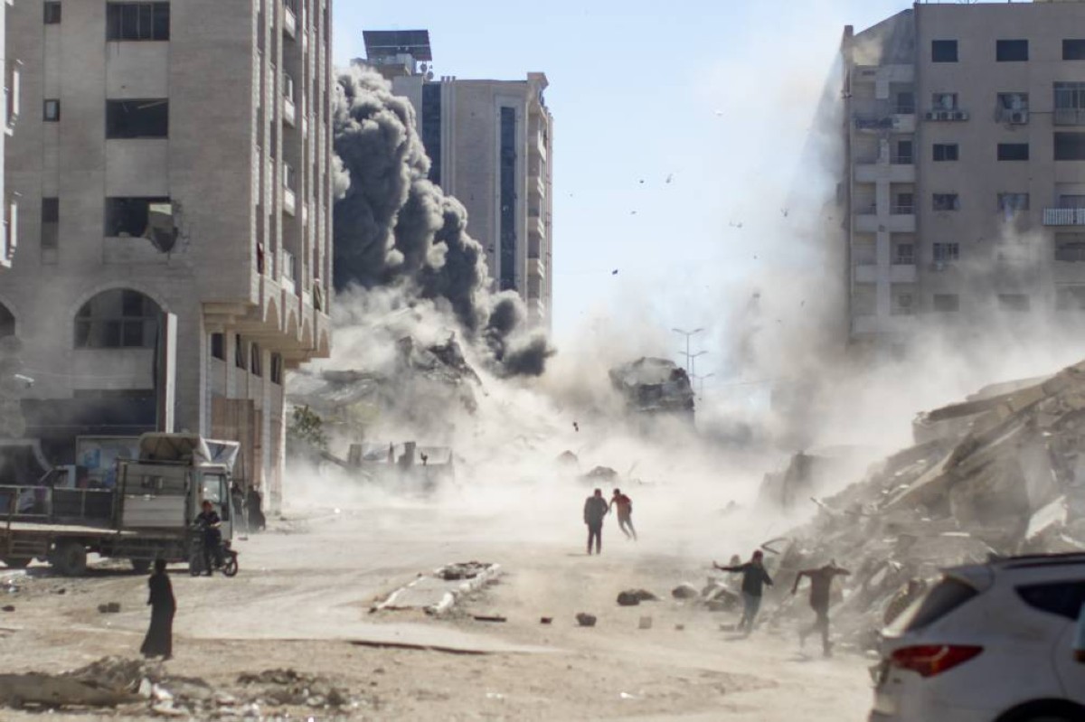 غارة إسرائيلية تدمر برجاً جديداً في مدينة غزة 
