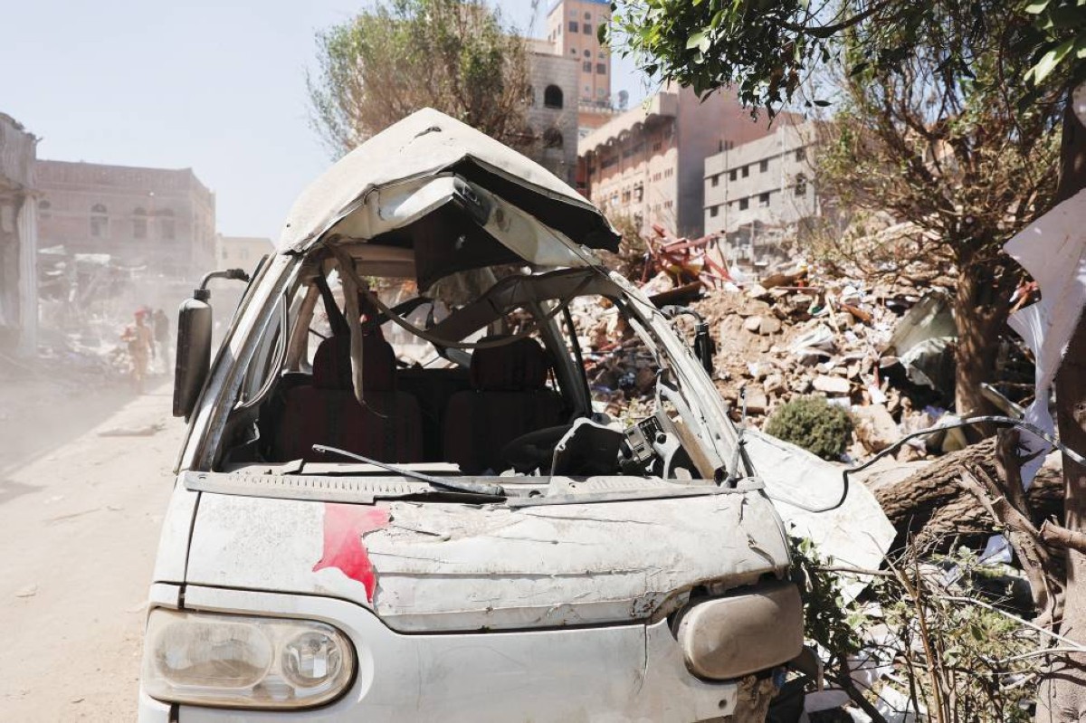 12 غارة إسرائيلية على ميناء الحديدة