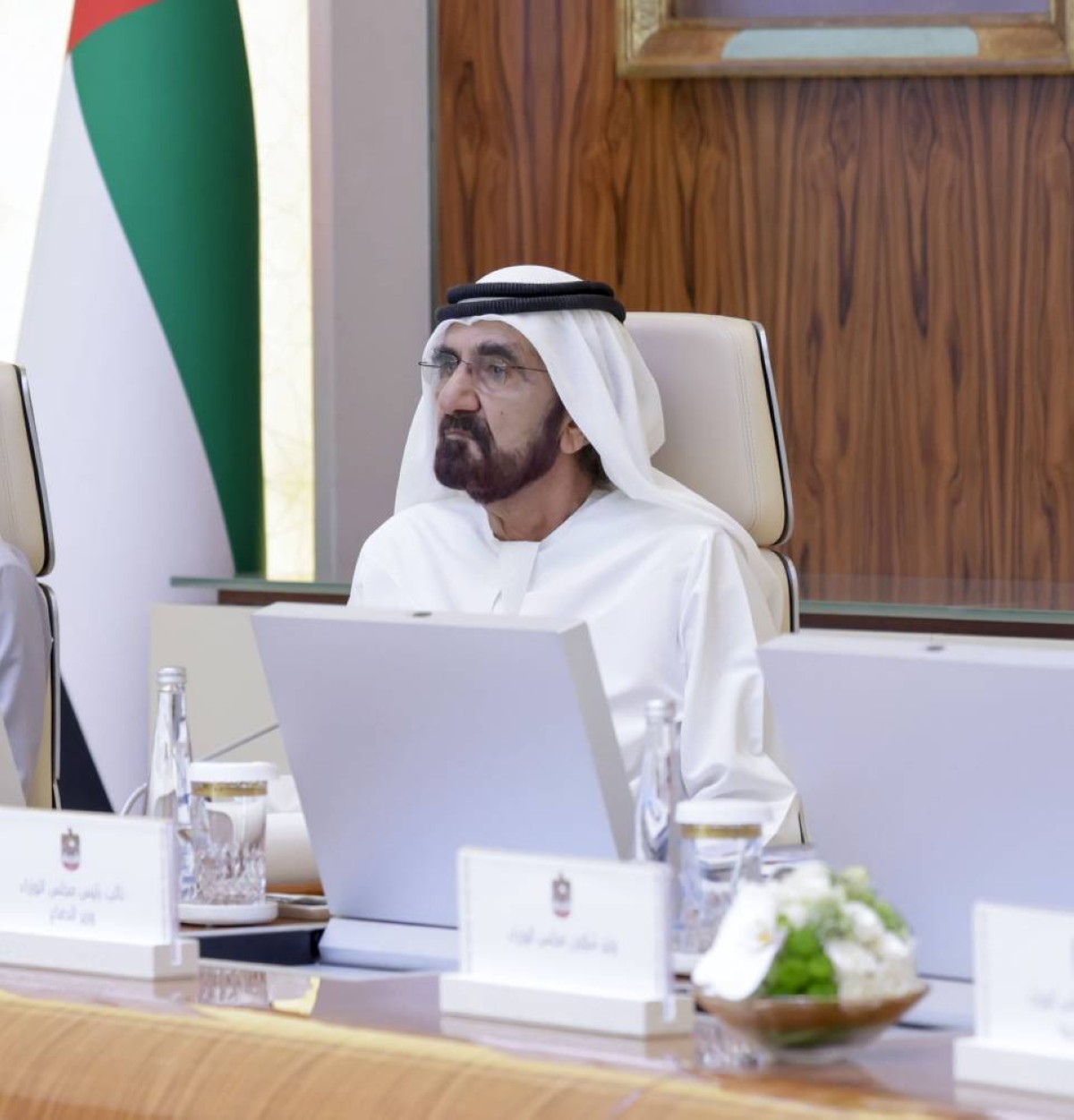 محمد بن راشد خلال ترؤسه الاجتماع
