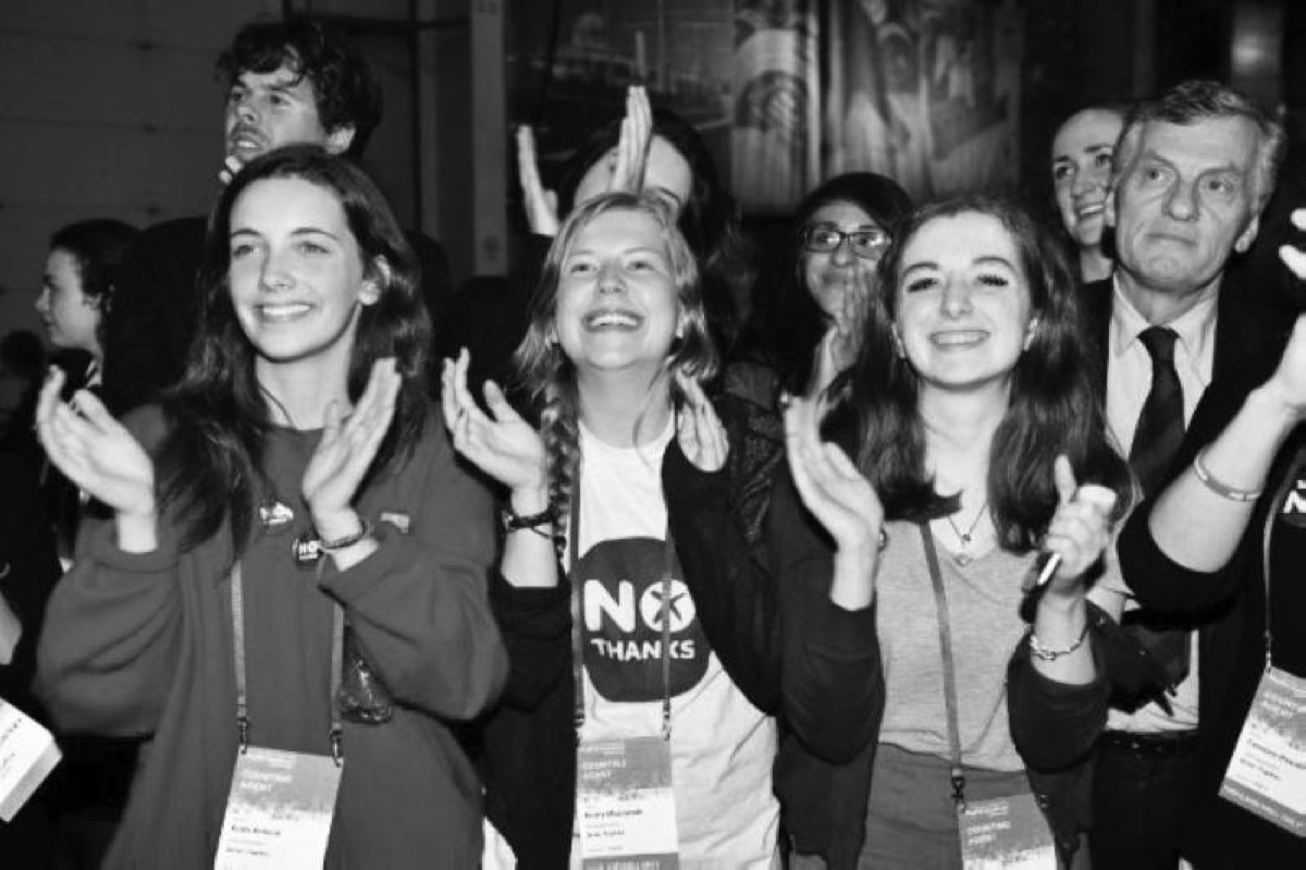 2014 اسكتلندا ترفض الانفصال عن بريطانيا في استفتاء عام
