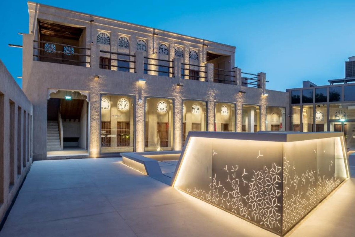 المتحف يضم 22 جناحاً موزعة على أكثر من 80 بيتاً صممت بمعايير عالمية