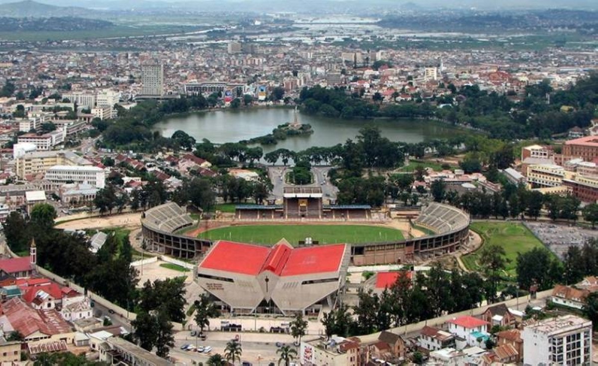 1973 غينيا تعلن استقلالها عن البرتغال وتغيّر اسمها إلى غينيا بيساو.
