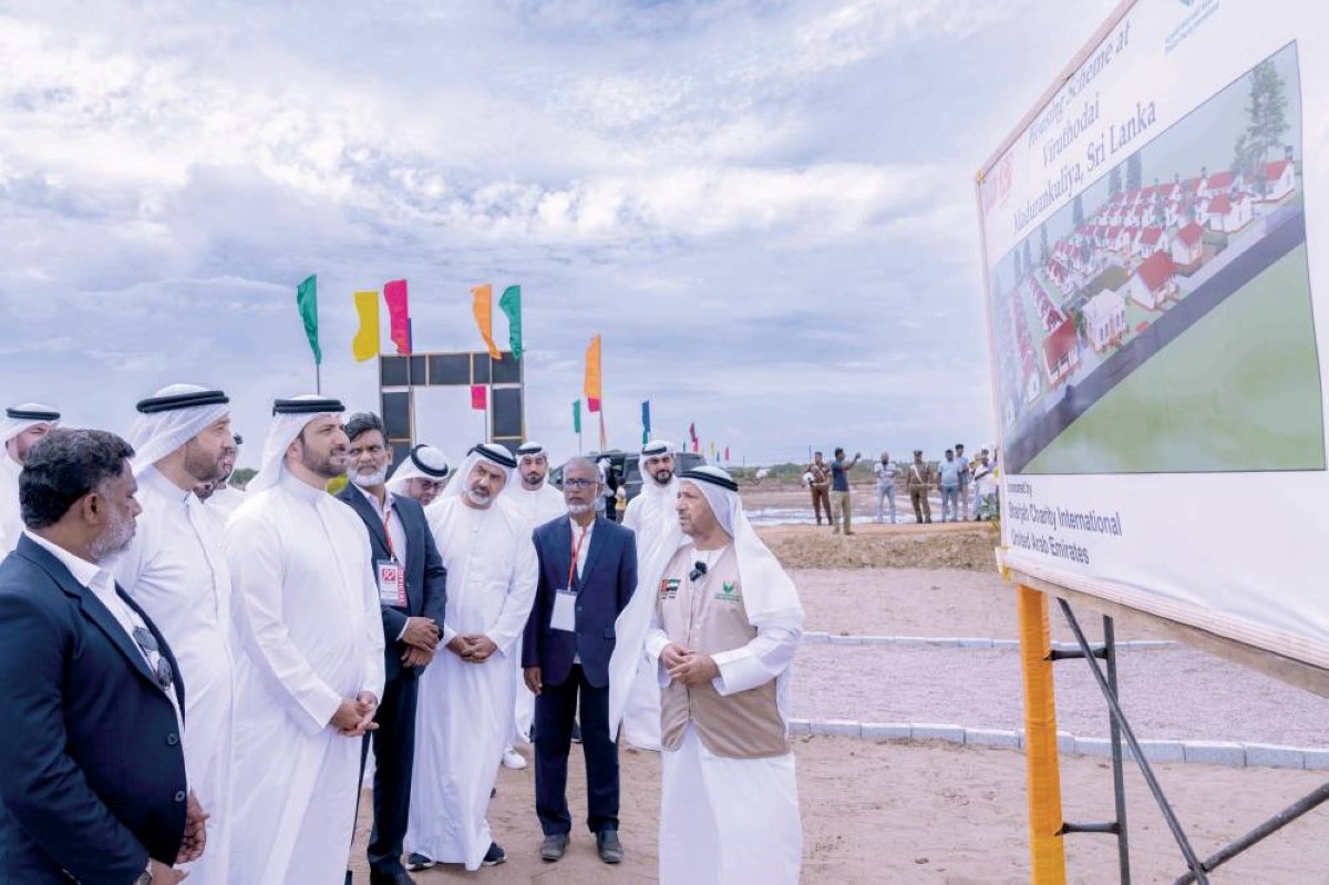 سلطان بن أحمد خلال مراسم التدشين 