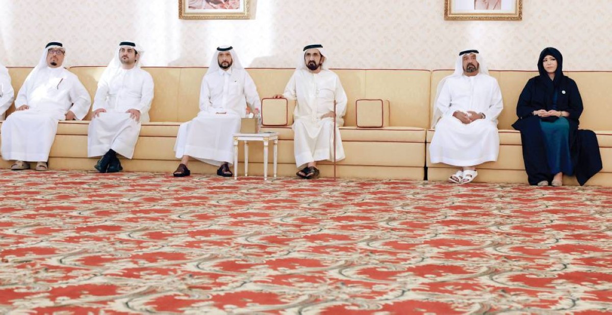 محمد بن راشد خلال اللقاء بحضور مكتوم بن محمد وأحمد بن راشد وأحمد بن سعيد ولطيفة بنت محمد وضاحي خلفان