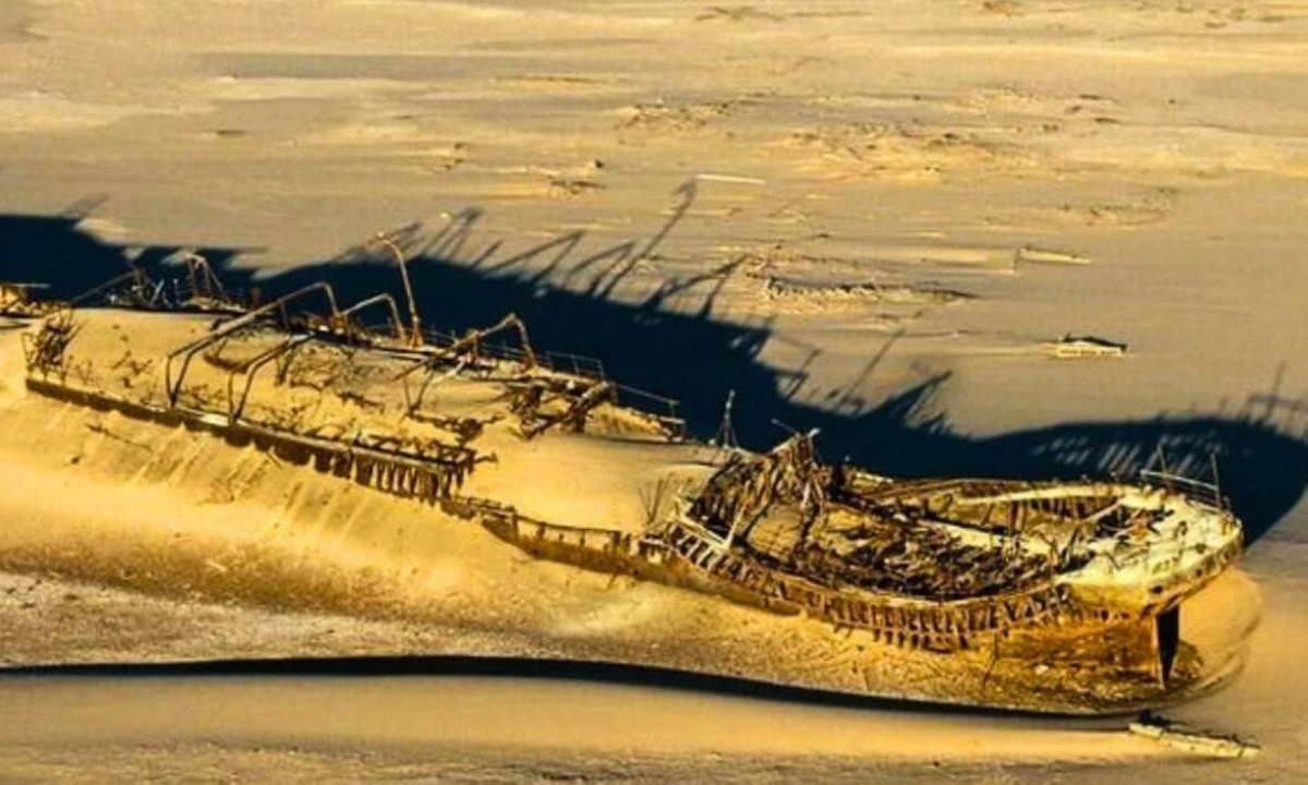 مدفونة منذ 500 عام.. العثور على سفينة غارقة في الصحراء محملة بالكنوز