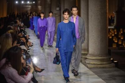 وصية أرماني الأخيرة.. " يختتم 50 عاماً بعرض أزياء تاريخي قبل تنفيذ وصية بيع الإمبراطورية